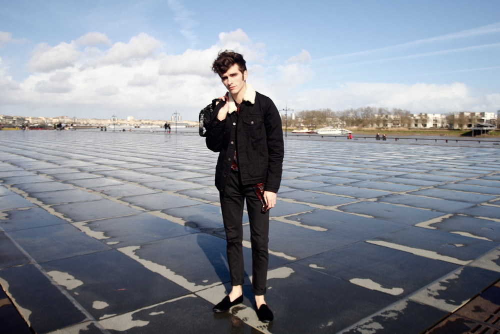 BLOG-MODE-HOMME_galet-chausson-loafers-mocassins-luxe-poulain-poil-dries-van-noten-apc-jeans-givenchy-dinh-van-bordeaux-miroir-eau-mec