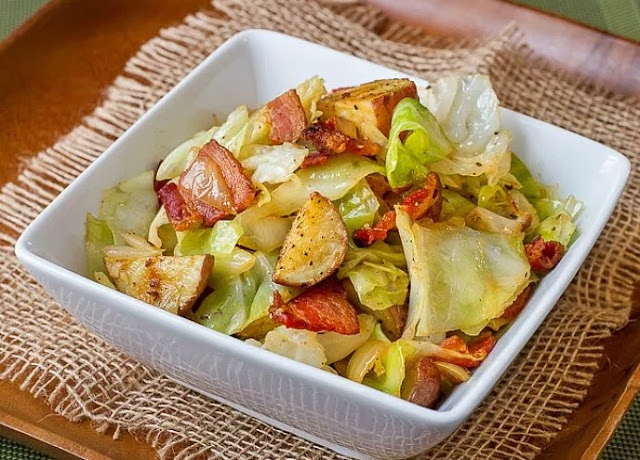 Fried Cabbage and Potatoes with Bacon #easyrecipe #dinner