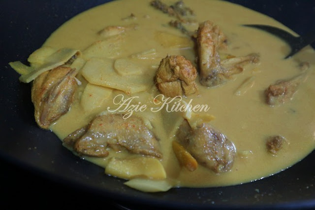 Ayam Hutan Masak Lemak Cili Api Dengan Rebung 