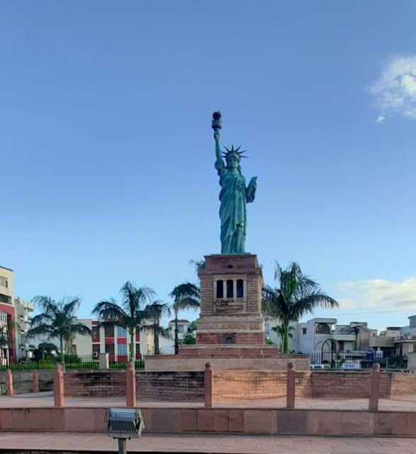 Statue of Liberty Statue of Liberty - Seven Wonders Park kota