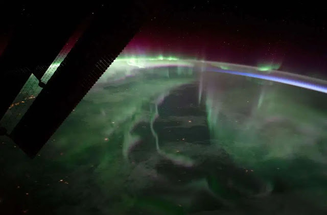 Uluslararası Uzay İstasyonundan (ISS), şimdiye kadar çekilmiş en güzel fotoğraflar. Kuzay ışıkları resmi.
