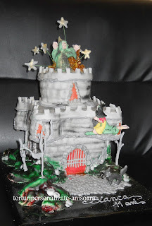 Tort Castelul Vrajitorului Verde/Green wizard's castle cake