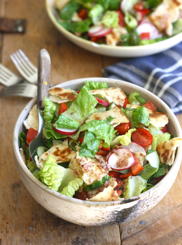 Fattoush - the Middle Eastern Bread Salad by SeasonWithSpice.com