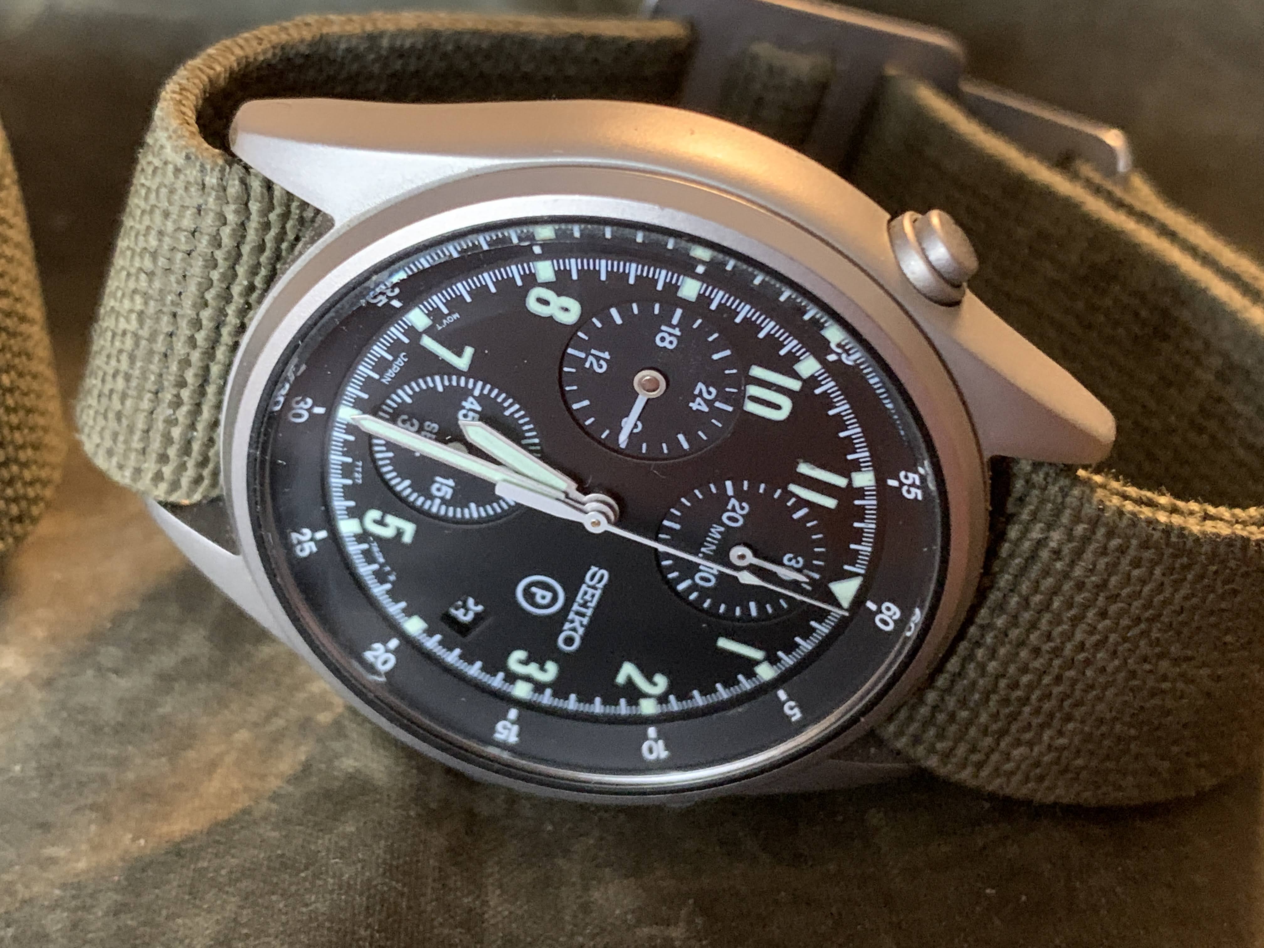 Harry's Vintage Seiko Blog: Seiko Gen 2 7T27-7A20 1995 British Royal  Airforce (RAF) Military Issued chronograph