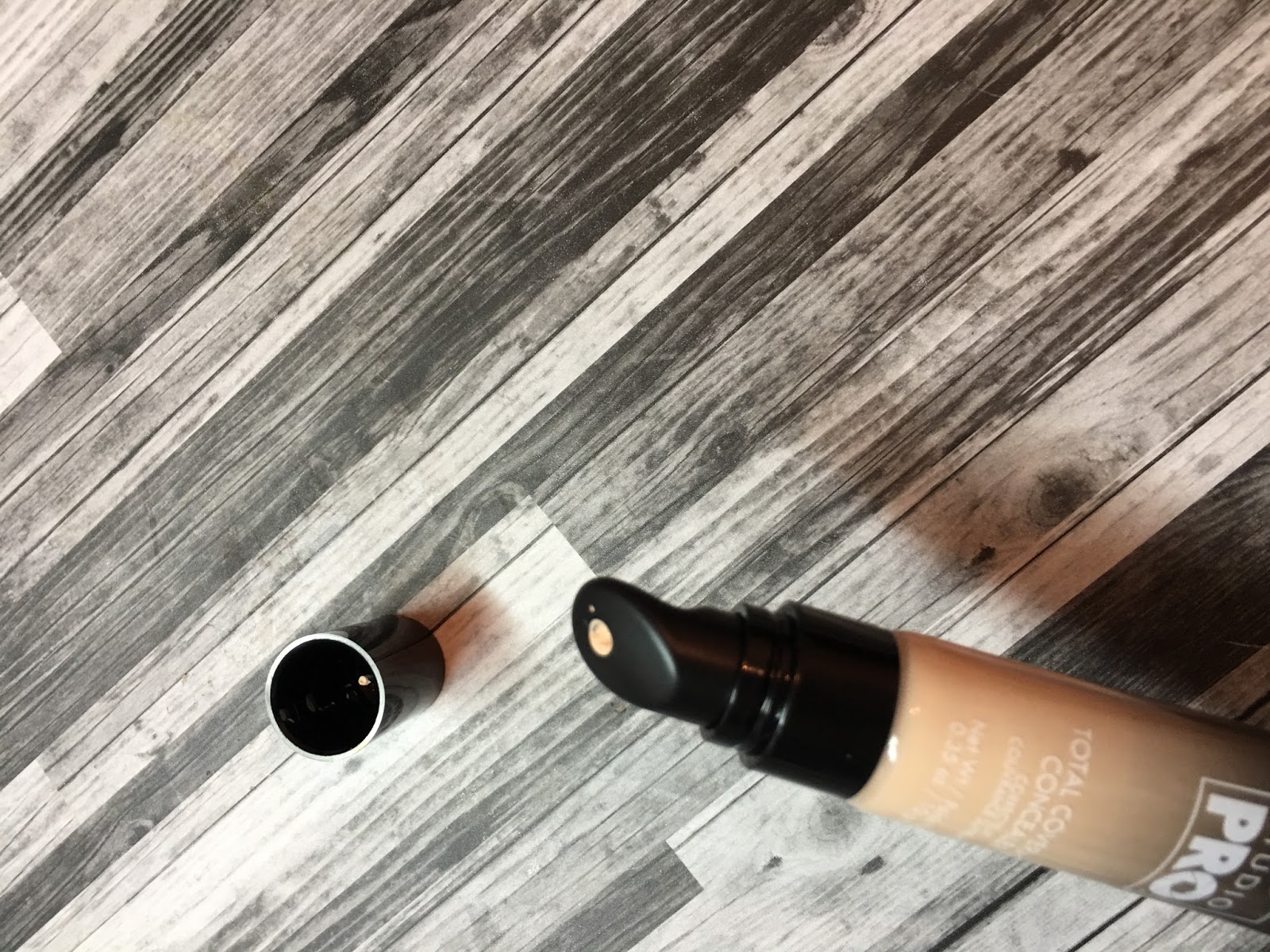 bh studio pro concealer