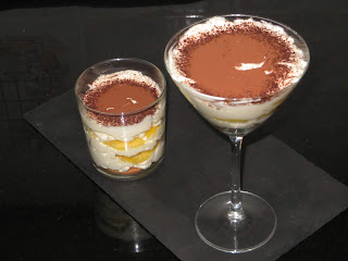 TIRAMISÚ DE MANGO Y GALLETAS