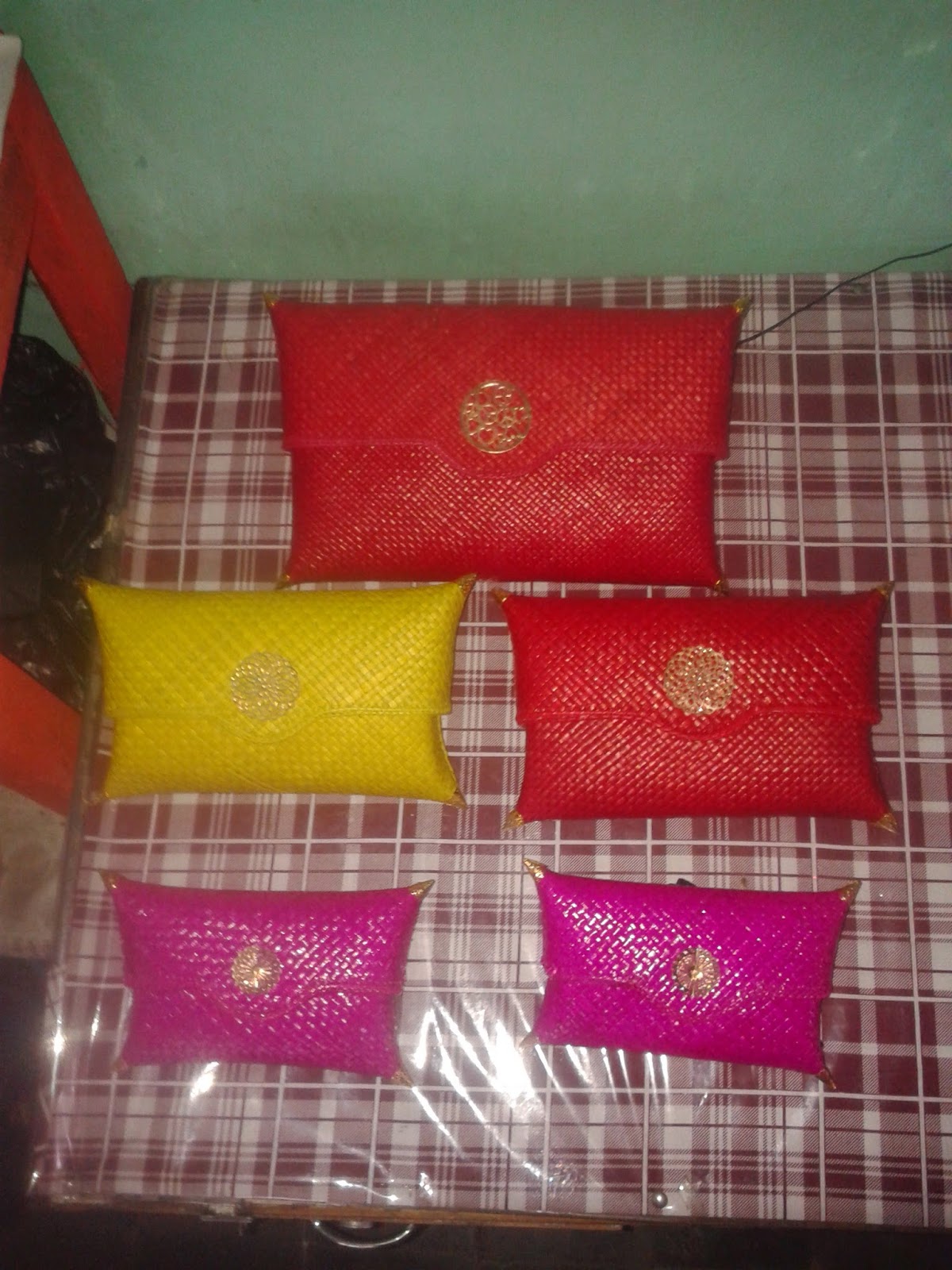 kerajinan rajapolah Clutch medium pandan halus 