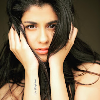 amazon prime video ad cast actress shreya dhanwanthary photos