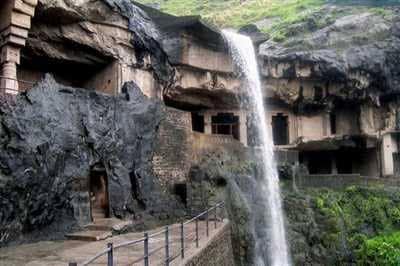  Gua Budha Ellora Negara Bagian Maharashtra, India.