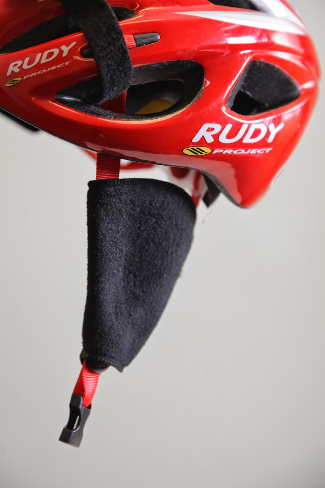 Living in THE BIG RING The CatEars family of wind blocking devices