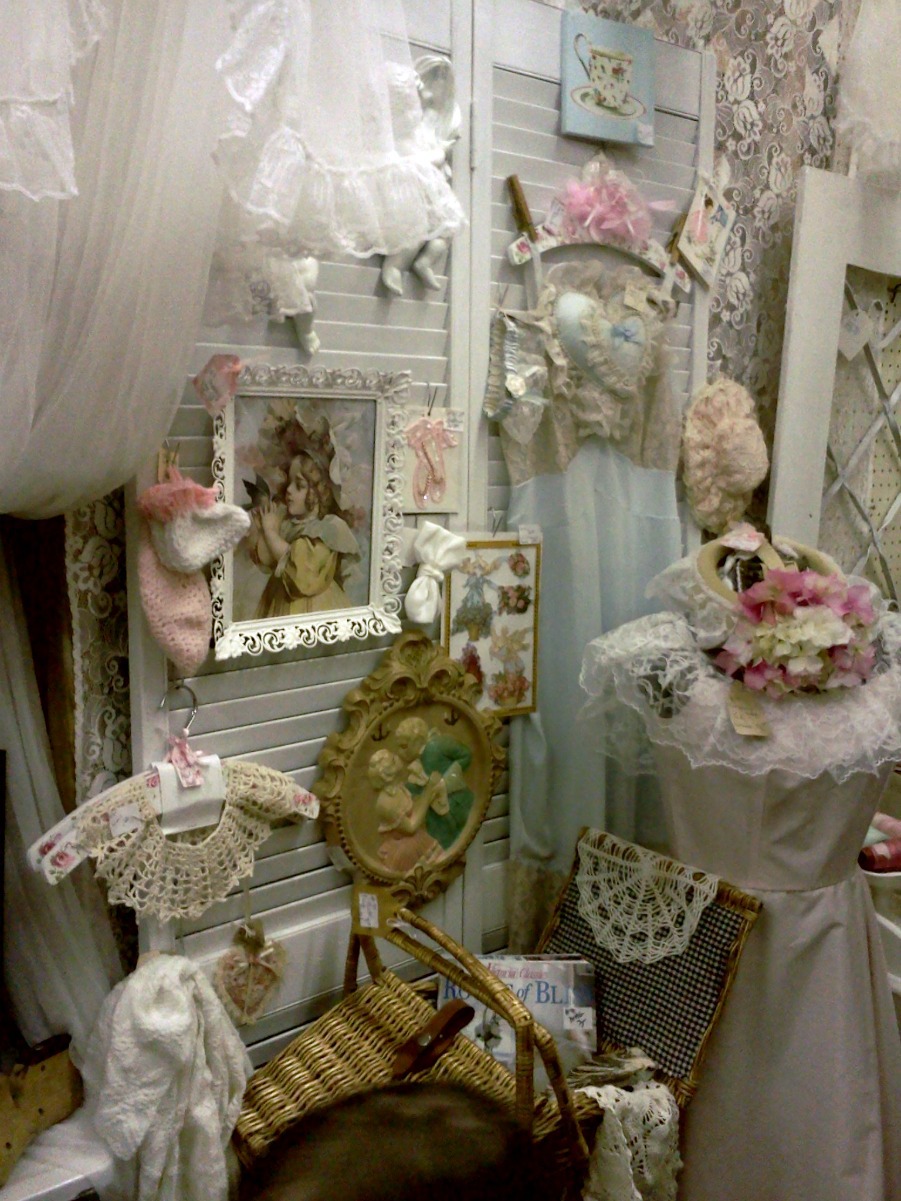 Olivia's Romantic Home Vintage Dress Form Party