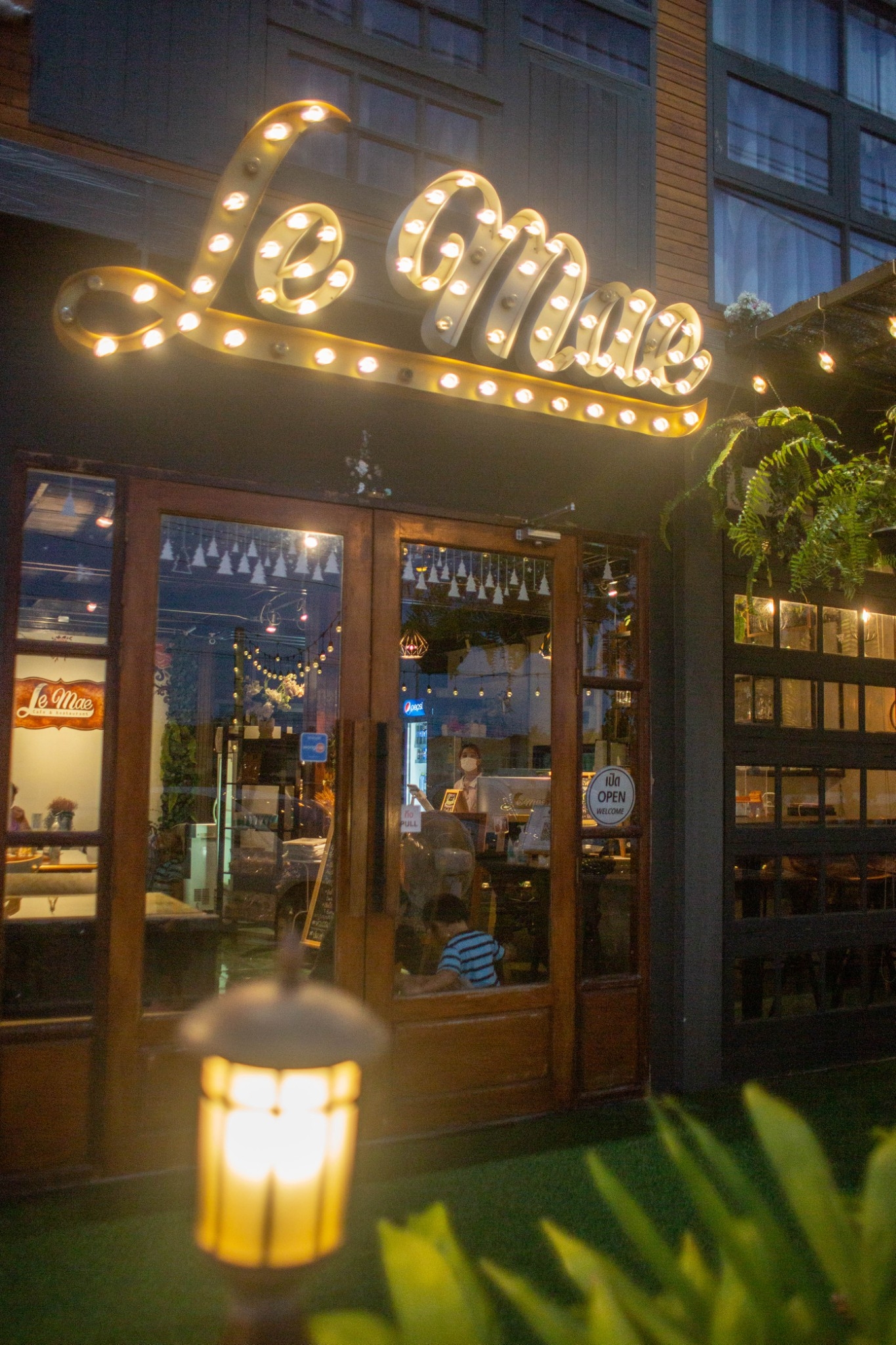 Le Mae Café & Restaurant เลอเม คาเฟ่แอนด์เรสเตอร์รอง เพชรบุรี