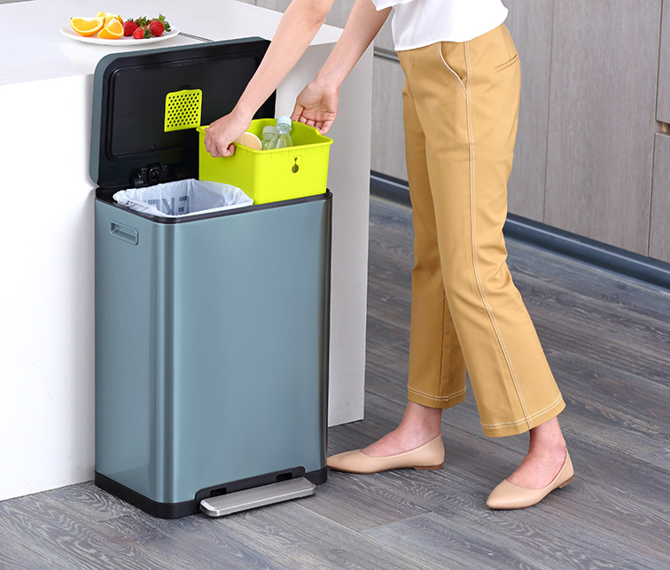 EKO X Cube Recycling Bin Review A Glug of Oil