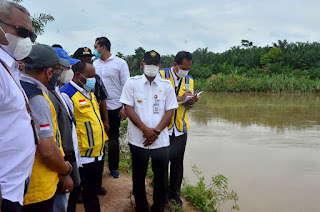 Wakil Menteri PUPR Tinjau Kerusakan Akibat Banjir di Aceh Timur, Desember 9, 2020