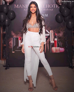 Alanna Panday a Fashion party Wearing Manish Malra Designed Diamond Studded  and white Trousers (1) bollycelebs.in Exclusive Pics