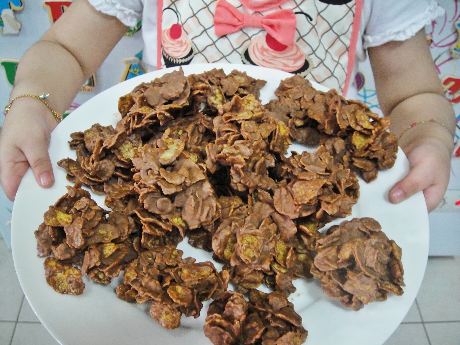 Maryam's Culinary Wonders 1116. Chocolate Cornflakes Clusters