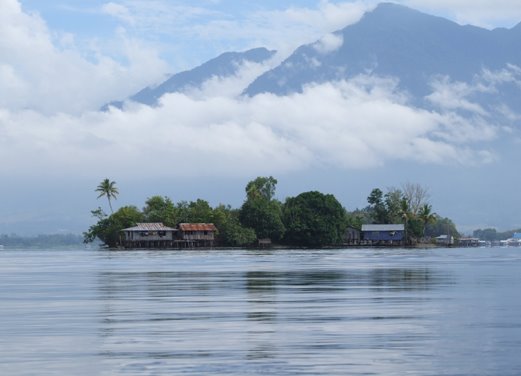 Gunung Dafonsoro atau Gunung Cyclops ~ Bumi Nusantara