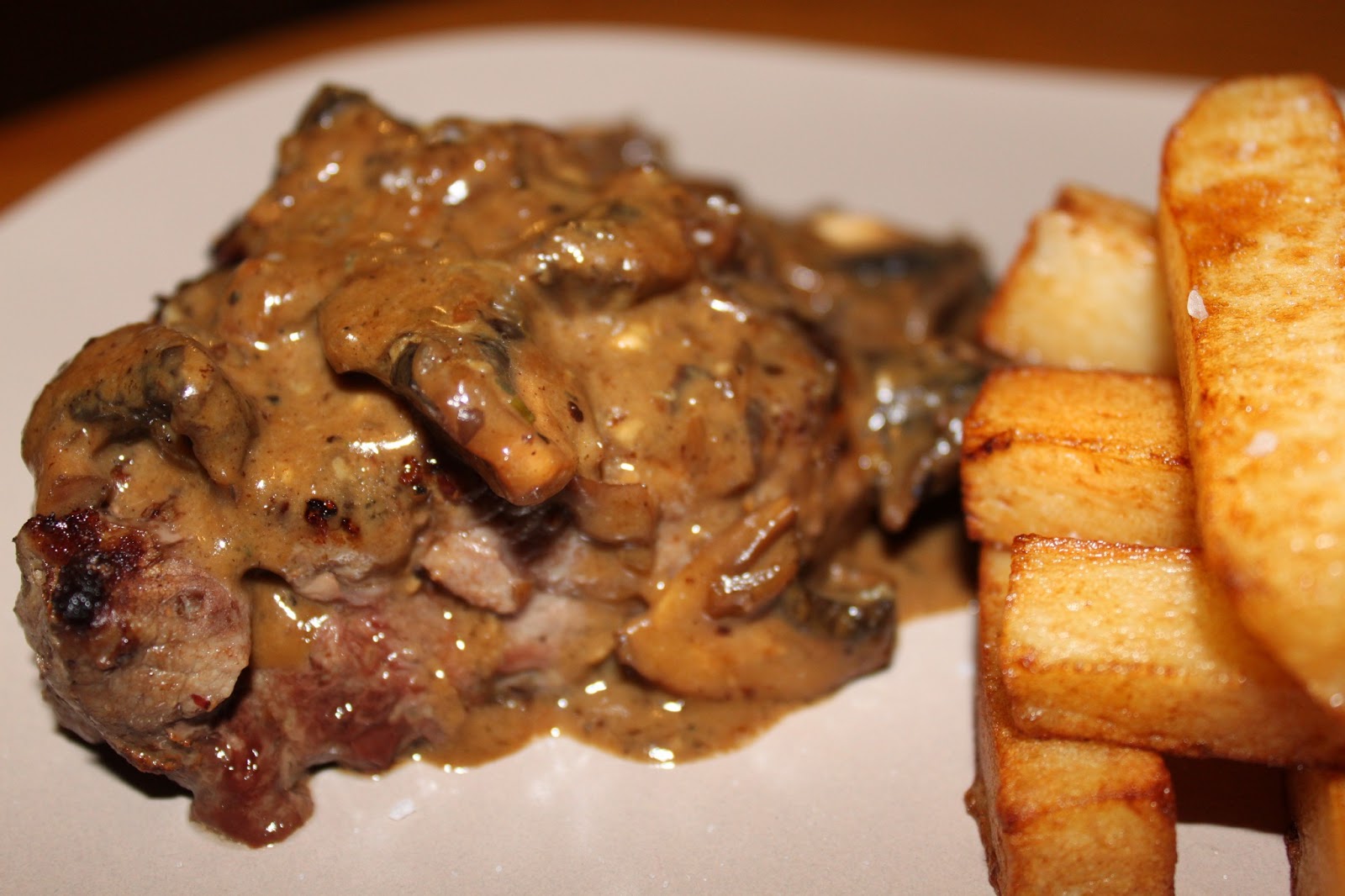 My Epicurean Delights: Fillet Steak With Mushroom  Blue cheese sauce