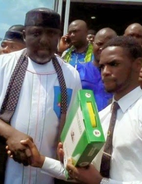 1 Imo State University students claim they received toy laptops from Gov. Okorocha