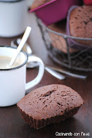 Bizcochitos de chocolate con naranja confitada y semillas de sésamo