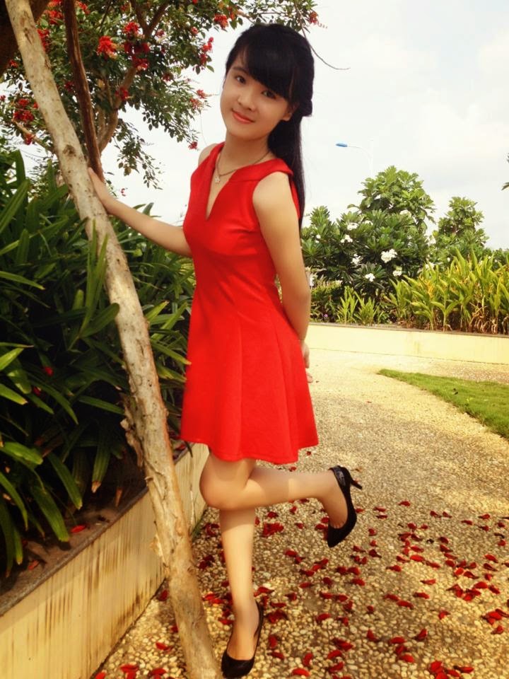 Enjoy The Blossoming Body Of A Vietnamese Teen Girl The