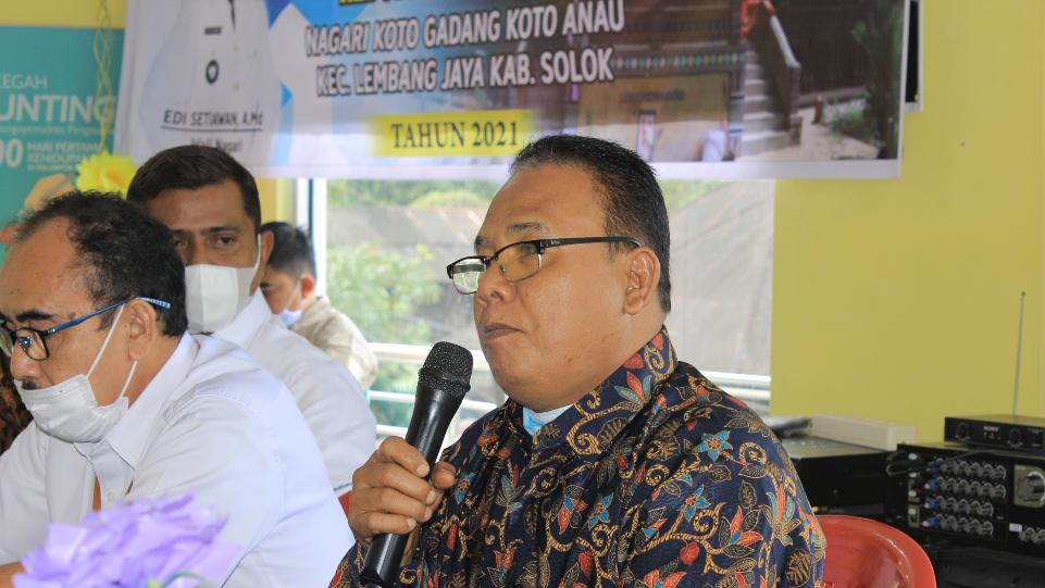 Pamong Kebudayaan Kemdikbud RI, Drs. Suarman saat bicara di acara Sosialisasi Persiapan Pemajuan Kebudayaan Nagari Koto Gadang Koto Anau, Kamis 4 Februari 2021. (Dok. Istimewa) Pamong Kebudayaan Kemdikbud RI, Drs. Suarman saat bicara di acara Sosialisasi Persiapan Pemajuan Kebudayaan Nagari Koto Gadang Koto Anau, Kamis 4 Februari 2021. (Dok. Istimewa)