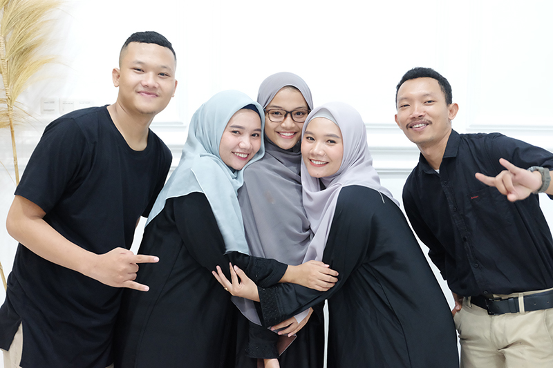 Foto Persepupuan Dengan Dresscode Hitam Abu | Daily LifeStyle Blog by