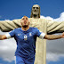   Τον γύρο του διαδικτύου κάνει η φωτογραφία με τον Κώστα Μήτρογλου και το άγαλμα του Ιησού στο Ρίο ντε Τζανέιρο! Ο διεθνής επιθετικός του Ολυμπιακού έχει γίνει... talk of the town με το σπαθί του!