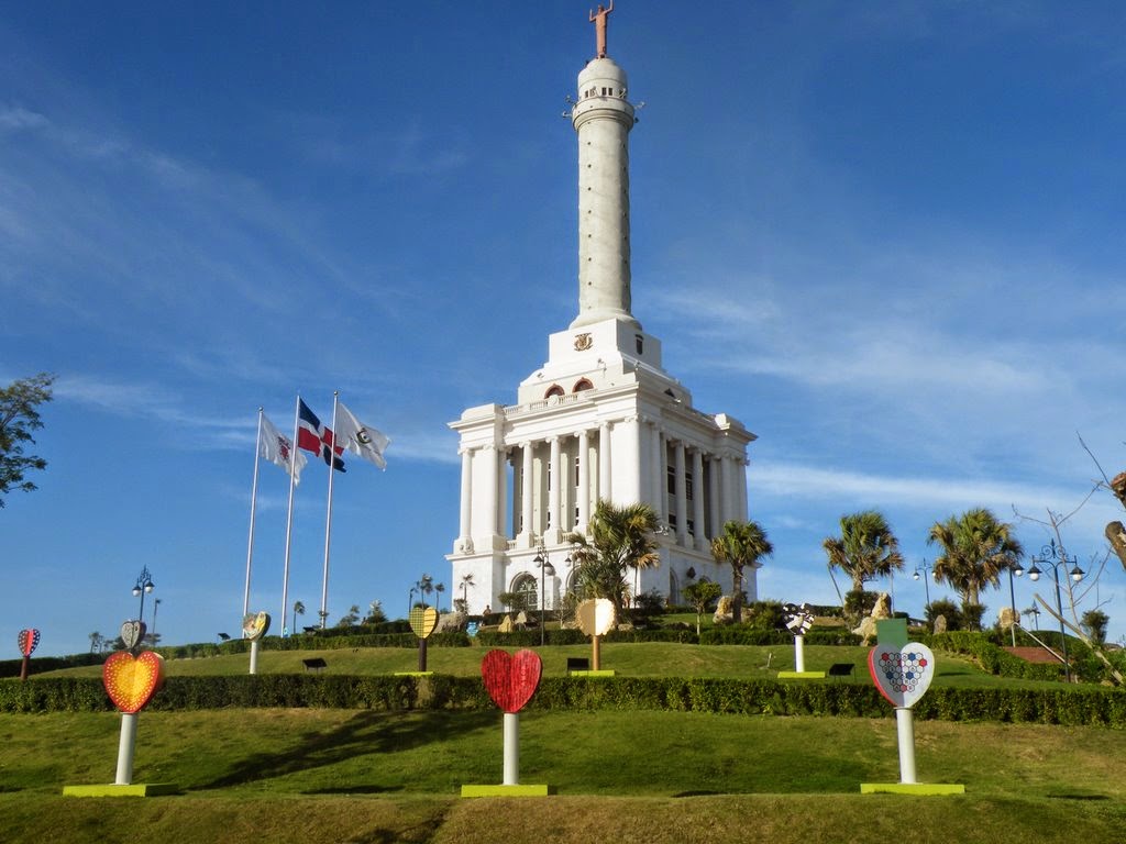 Rechazan en Santiago plan que privatizaría el Monumento. ~ PUEBLO NUEVO