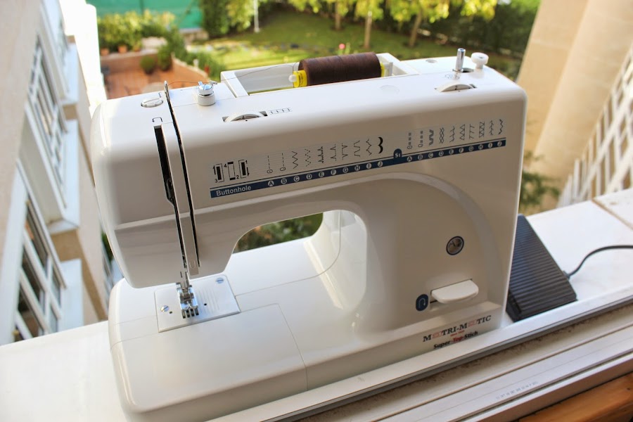 maquina de coser overlock costura. Clases de costura gratis