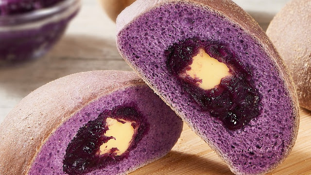 7-Eleven ube cheese pandesal