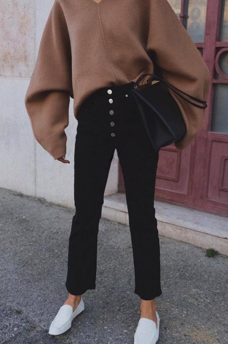 stylish look | brown oversized sweater + bag + jeans + loafers