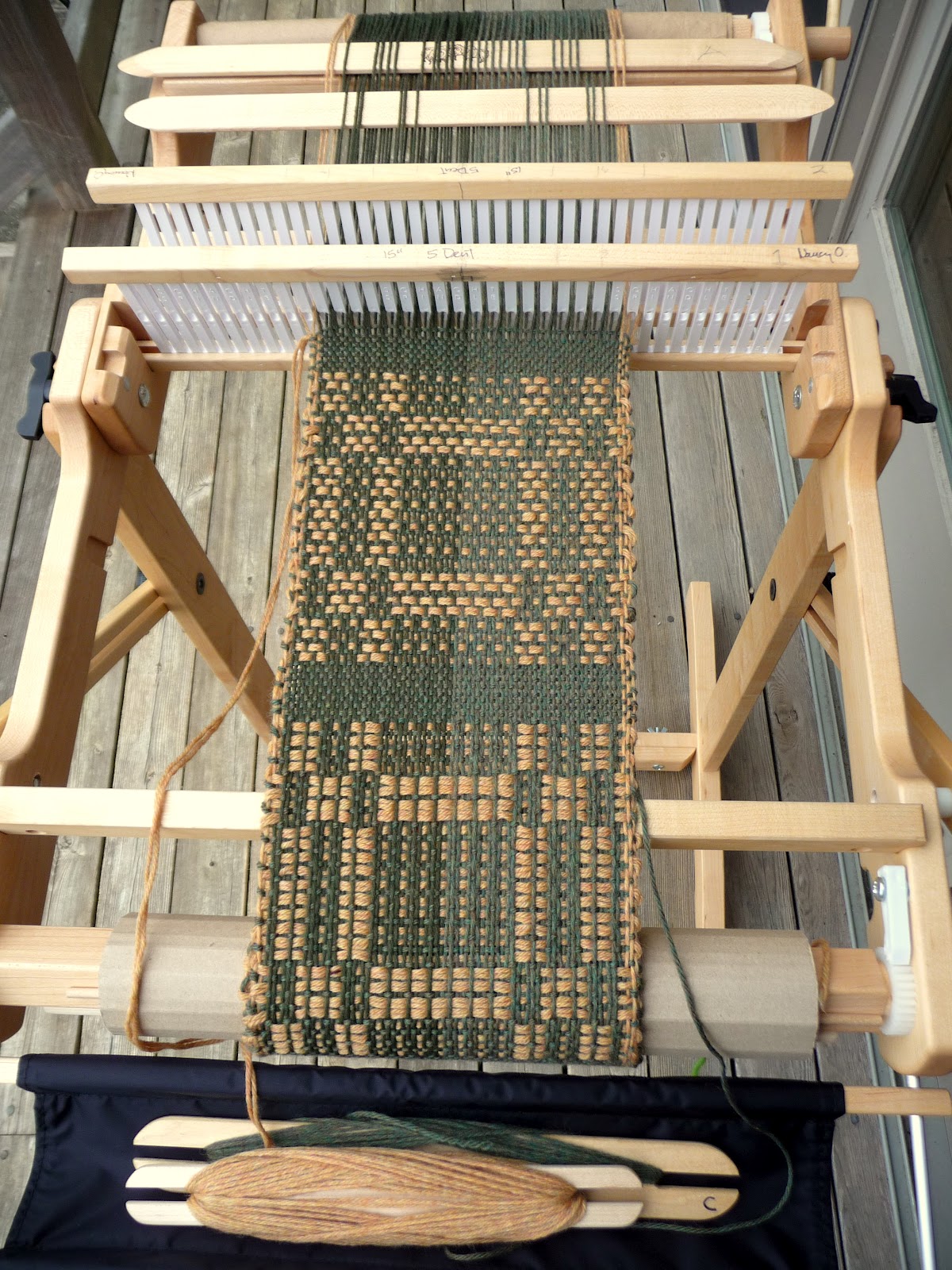 FarmNana's Fiber Frenzy Rigid Heddle Summer Winter Weave!