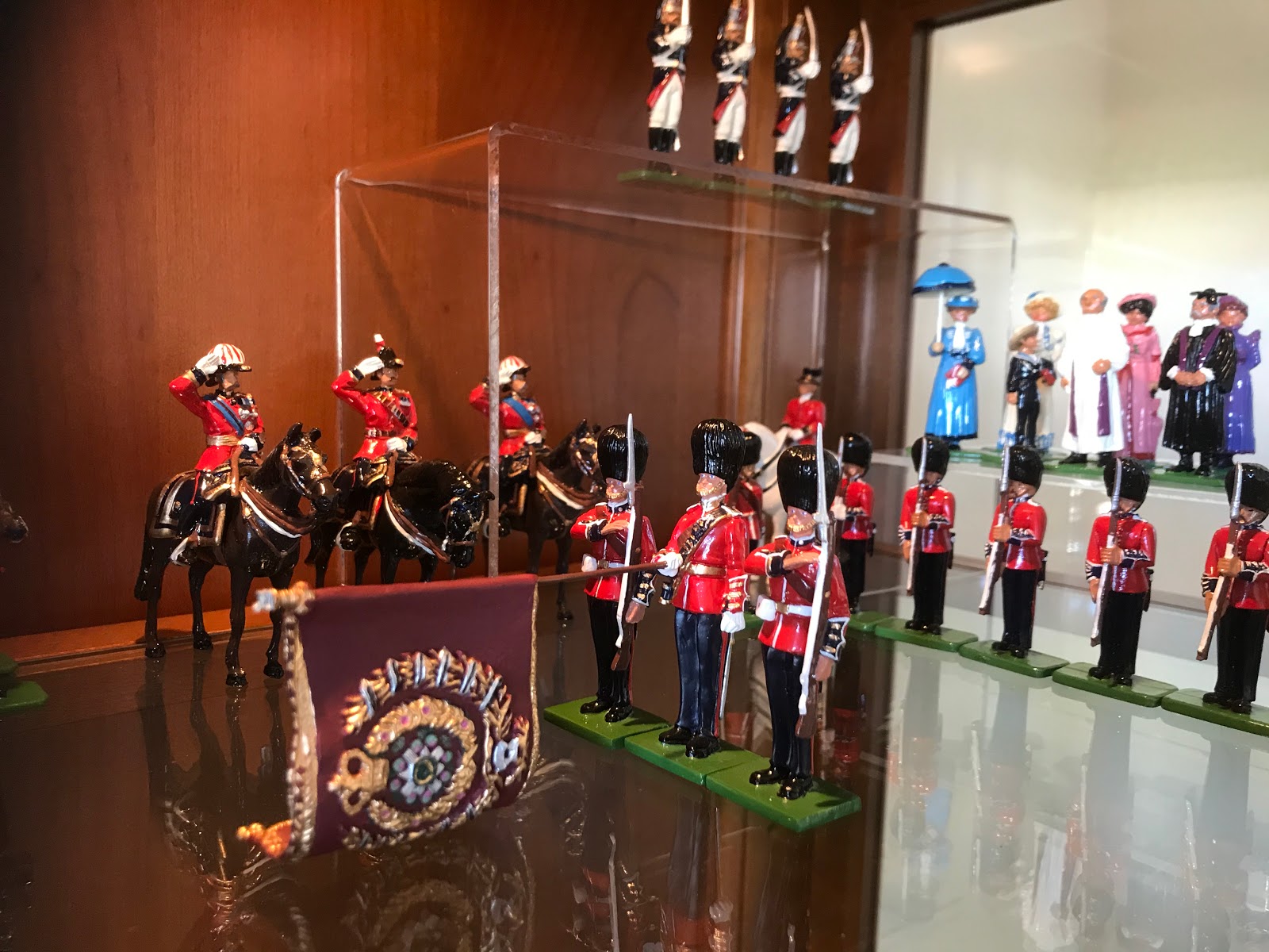 The Megalomaniac (Mwhaha) W Britains Scots Guards presenting the