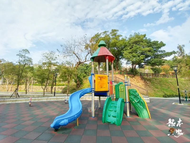 鶯歌永吉公園IG網美景點|炮仗花、櫻花齊登場還有3D立體彩繪步道