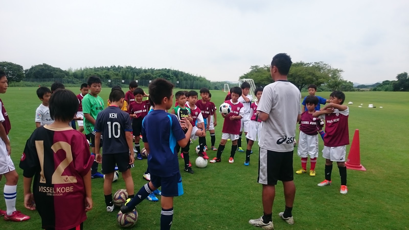ヴィッセル神戸 サッカースクールブログ Vissel Camp レポート 2日目 その 練習 解散