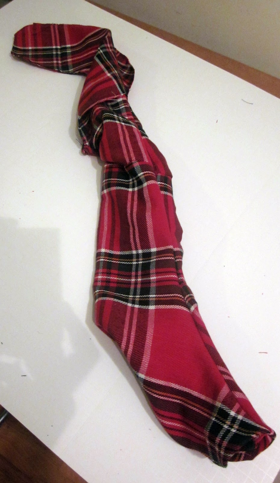 The Crafty Novice: DIY Sew: Table Cloth Christmas Stockings