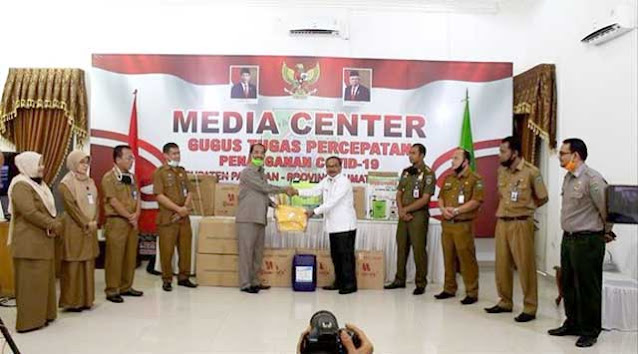 Bupati Pasaman Kembali Menerima Bantuan Logistik dari Anggota DPRD Sumbar, Musli M. Nur