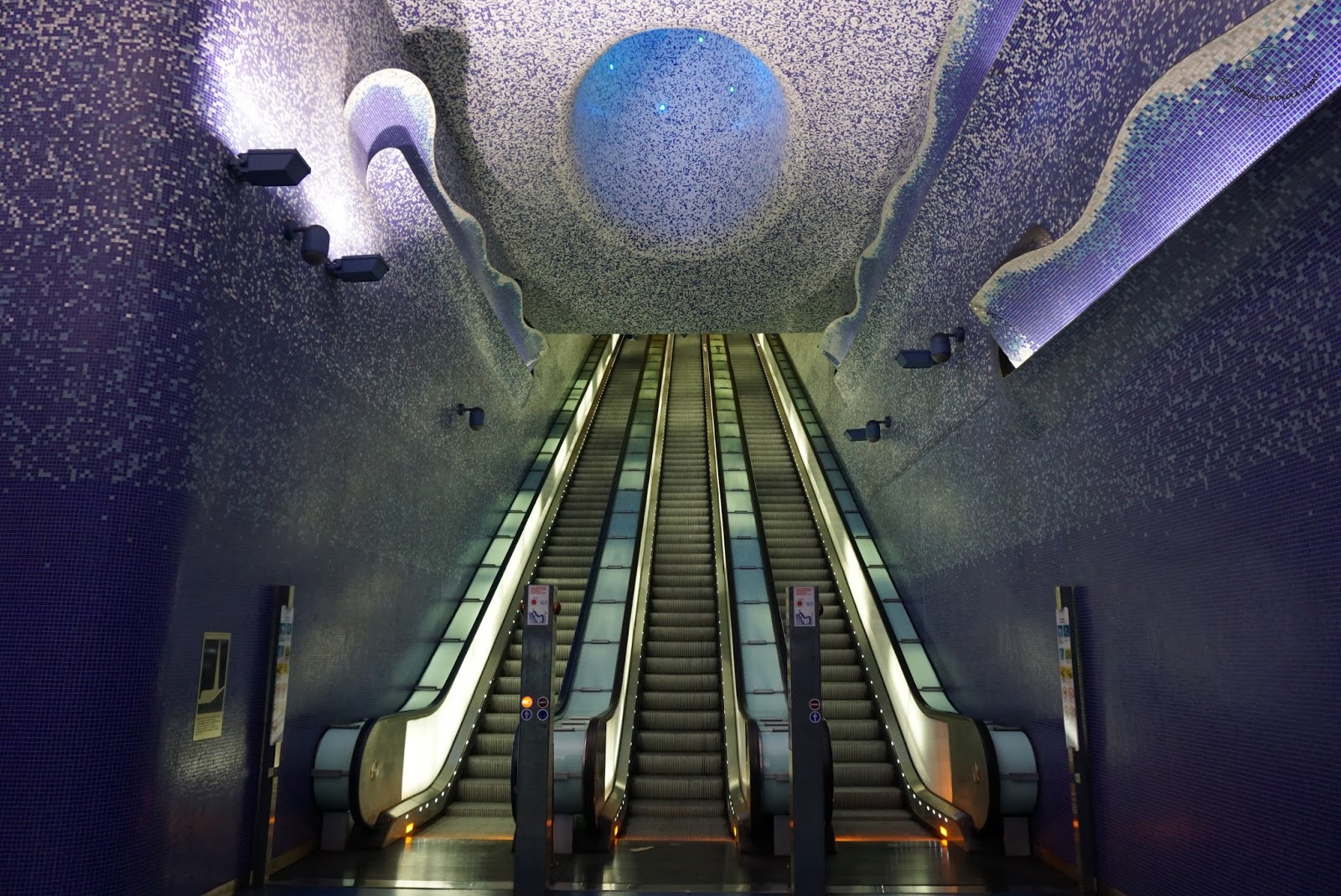 Metro w Neapolu, stacja Toledo