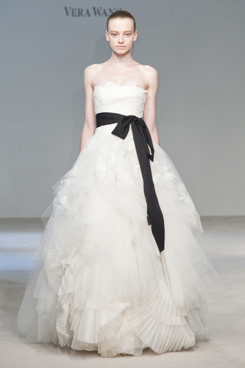 Wedding Trend Ideas: Vera Wang Beach Wedding Dresses