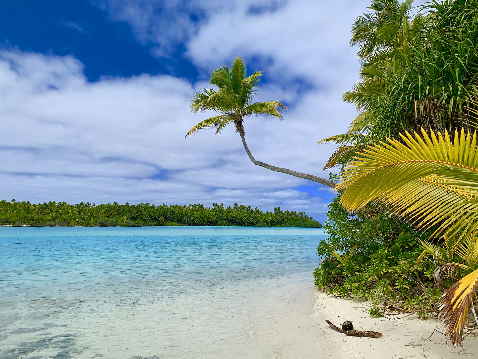 15 destinations that are considered one of the most beautiful tropical