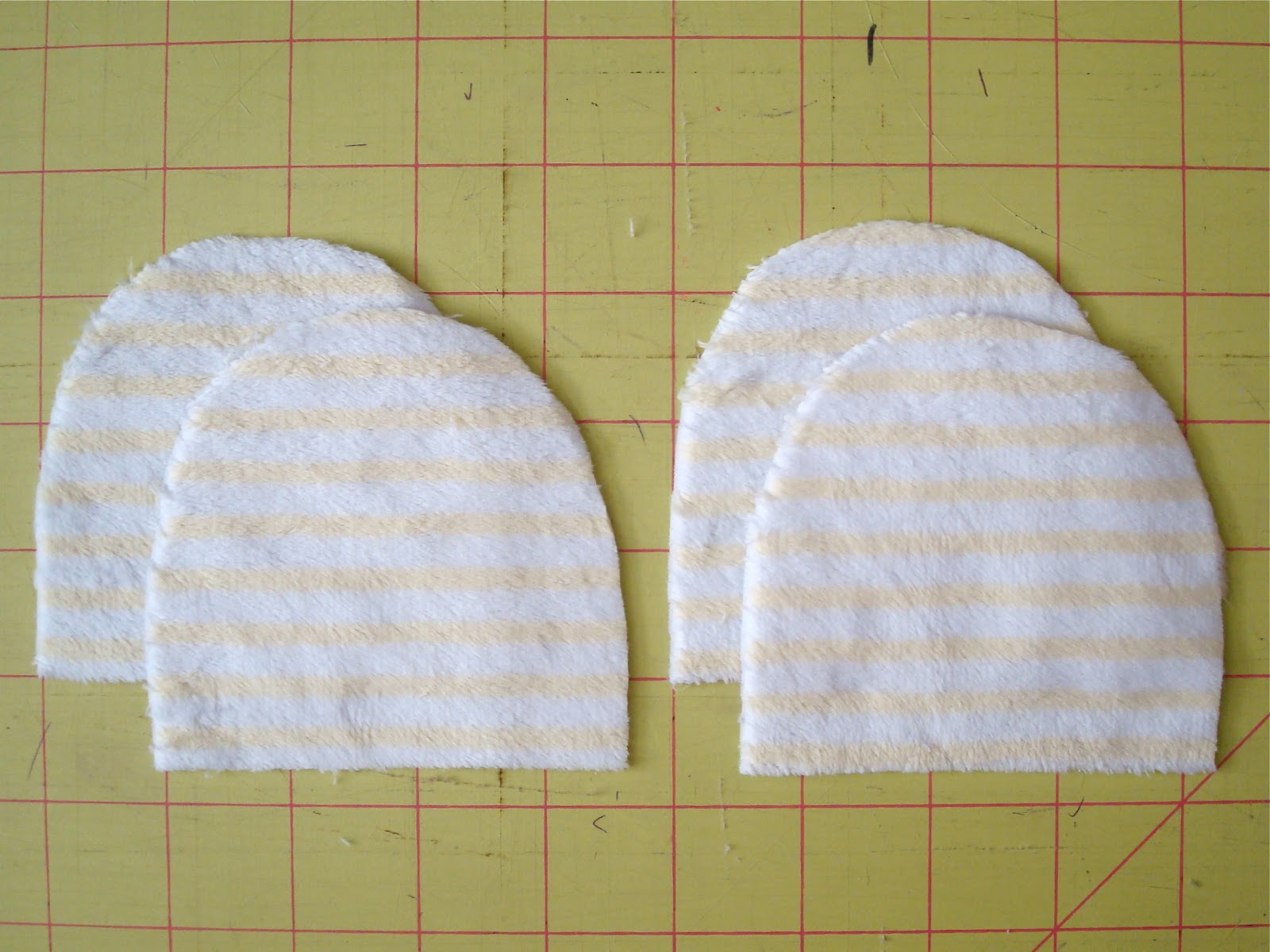 Speckled Owl Studio Tutorial Baby Mittens