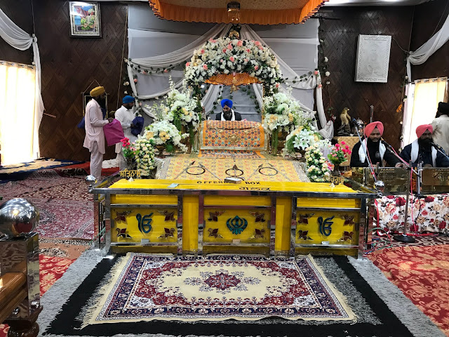 Hemkund Sahib - “Gurudwara Sri Hemkund Sahib Ji”, as it is formally known, is a pilgrimage destination for the Sikhs and Hindus. There is a big star shaped Gurudwara and a Lakshmana Temple here. Hemkund Sahib Shrine and the Lakshman Temple is on the bank of a Lake having crystal clear water hence this place is also known as Hemkunt or Lokpal. The Gurudwara is visited by thousands of devotees every year. The mountains surrounding Hemkund Sahib is collectively called Hemkund Parvat.