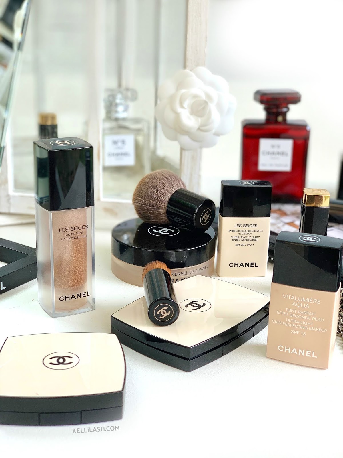 CHANEL, Makeup, Chanel Les Beiges Healthy Glow Foundation Hydration B3  Beige Neutral Medium