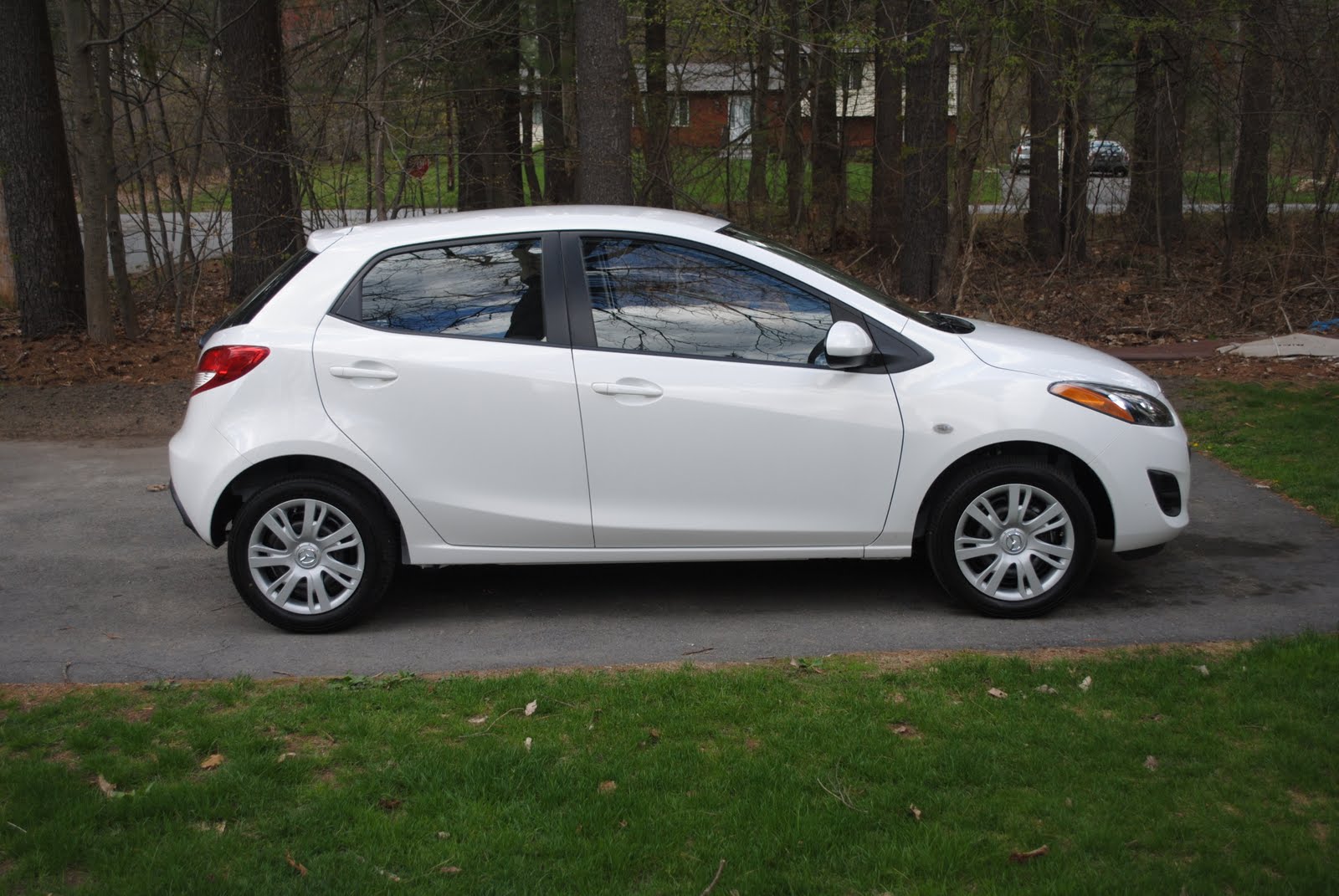 Domii's Mazda 2: Brand New Mazda 2 Sport :-)
