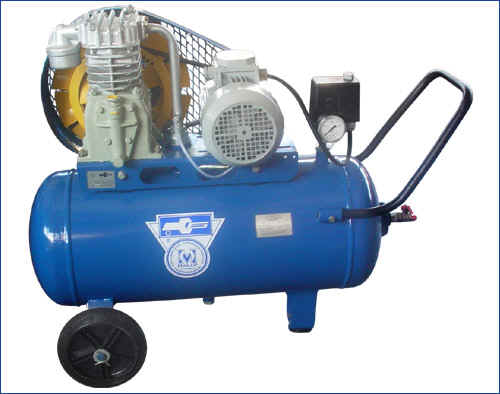 Компрессор винтовой стоит