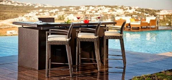 Rattan table &#8211; many great examples!
