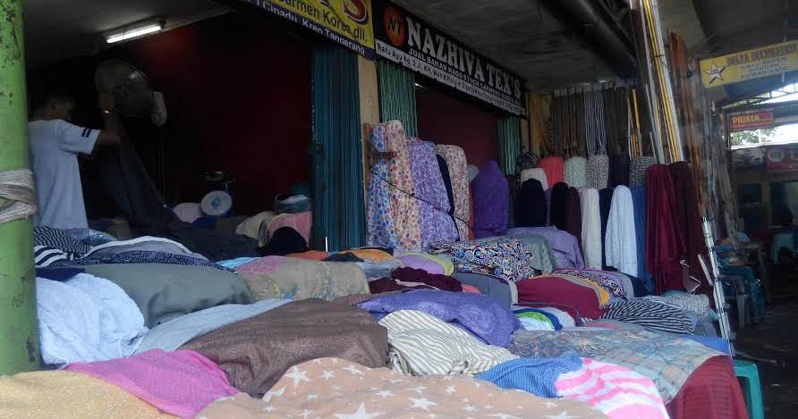 Jalan Jalan Ke Pasar Cipadu Pusatnya Kain Tekstil Alia Fathiyah Jalan Jalan Ke Pasar Cipadu Pusatnya Kain Tekstil Alia Fathiyah