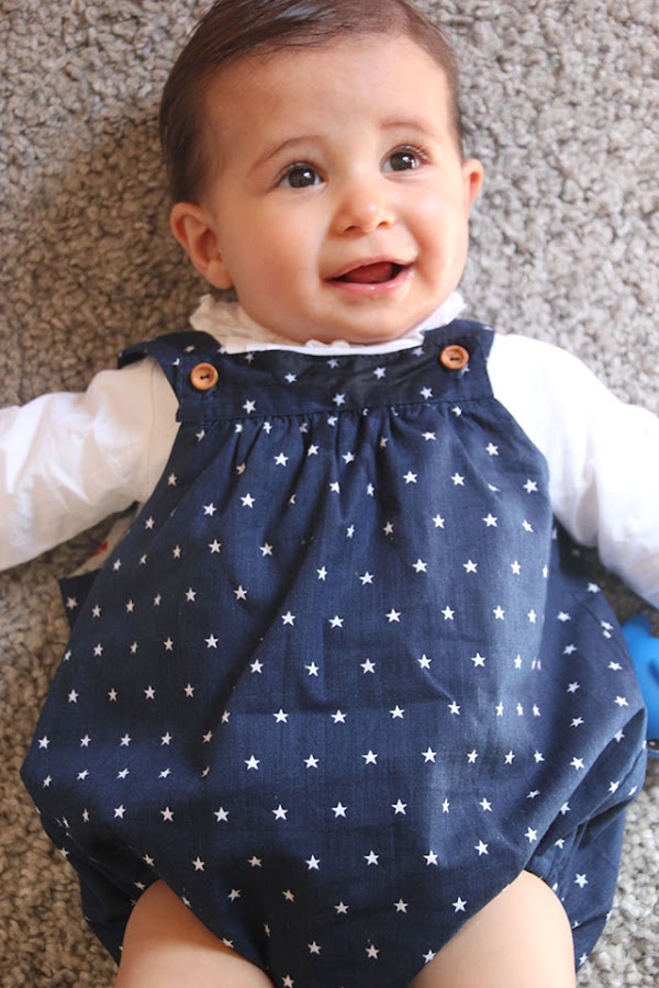 DIY patrones y costura de ropa para bebes. Como hacer peto o pelele