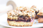 FIG CRUMBLE BARS (MADE WITH FIG JAM)